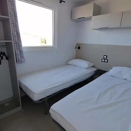 Safred Mobile Portbail-sur-mer مكان تخييم *